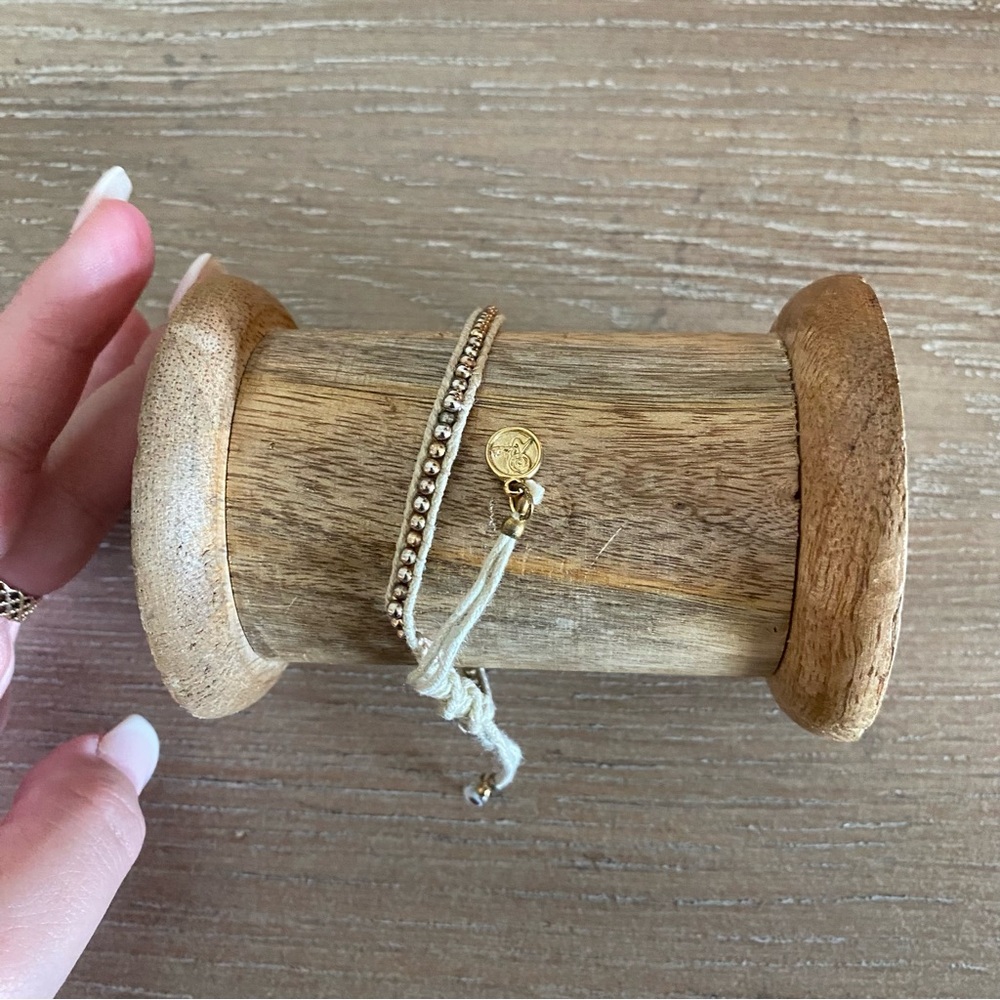 Anthropologie gold beaded classic cinch bracelet - Picture 3 of 3